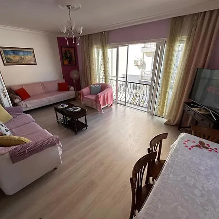 2 Bedroom With Sea View In Kyrenia Centre Lägenhet *